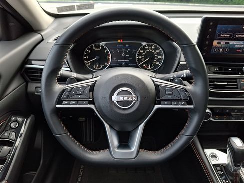 Certified 2023 Nissan Altima 2.5 SR w/ SR Premium Package FWD image 22