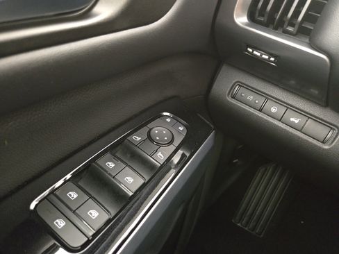 Used 2024 Nissan Pathfinder SL w/ SL Premium Package image 30