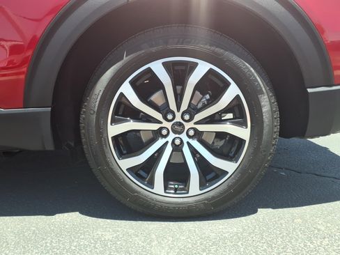 Certified 2025 Ford Explorer ST-Line RWD image 9