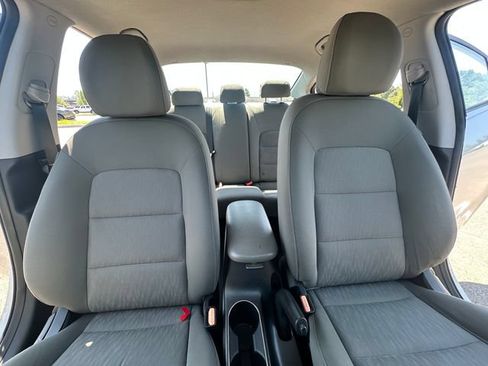 Used 2016 Kia Forte LX FWD image 33
