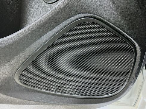 Used 2020 Buick Encore GX Select w/ Sport Touring Package image 18