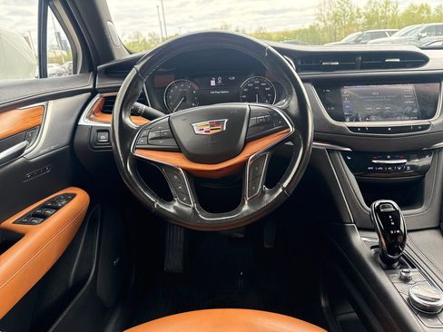 Certified 2020 Cadillac XT5 Premium Luxury AWD/4WD image 12