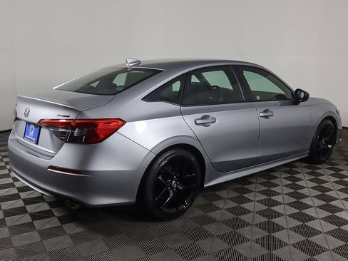 Used 2023 Honda Civic Sport image 7