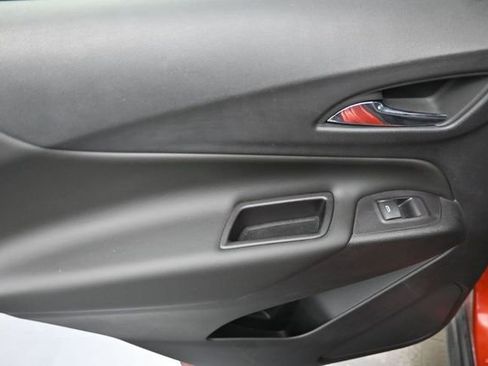 Used 2020 Chevrolet Equinox LT FWD image 19
