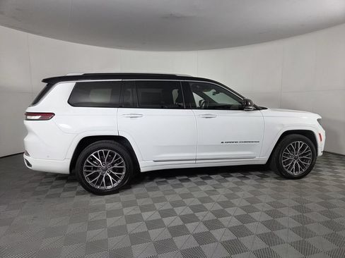 Used 2023 Jeep Grand Cherokee L Summit AWD/4WD image 4