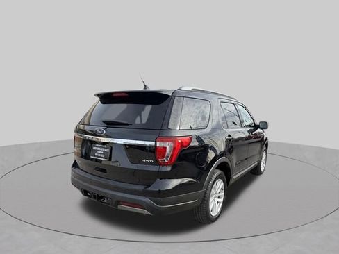 Used 2019 Ford Explorer XLT w/ Equipment Group 201A AWD/4WD image 6