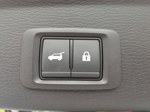 Used 2024 Mitsubishi Outlander SE image 13