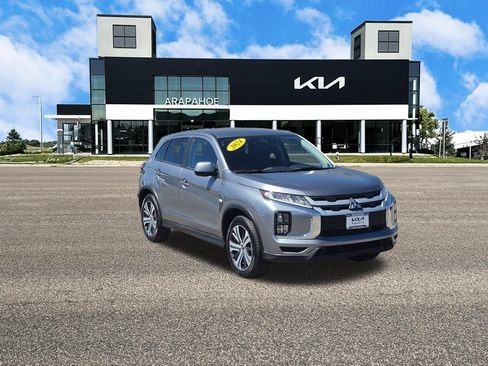 Used 2024 Mitsubishi Outlander Sport SE AWD/4WD image 2