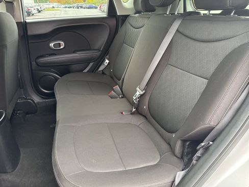 Used 2018 Kia Soul image 17