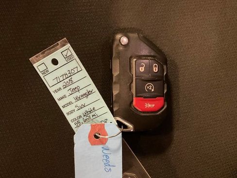 Used 2018 Jeep Wrangler Unlimited Sport S image 32