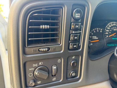 Used 2005 Chevrolet Avalanche 2500 w/ Preferred Equipment Group image 67