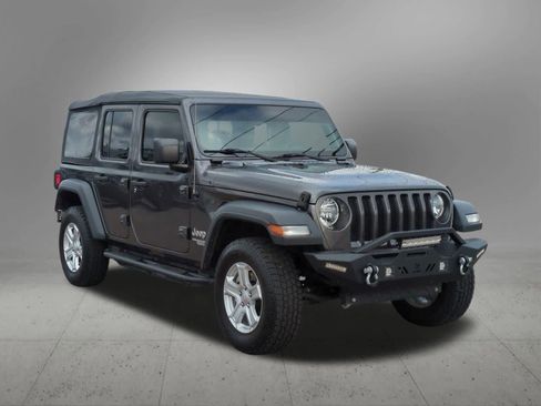 Used 2018 Jeep Wrangler Unlimited Sport S image 8