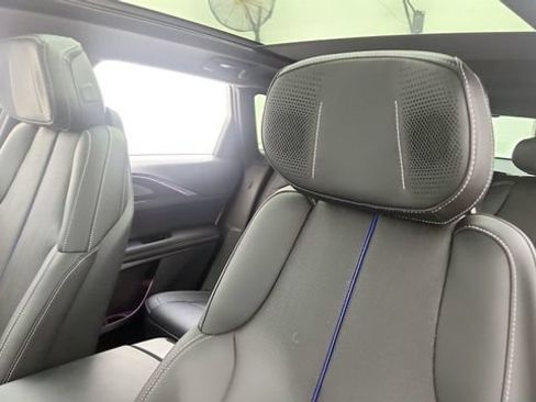 Used 2024 Cadillac Lyriq Luxury AWD/4WD image 48