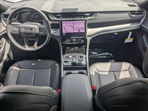 New 2025 Jeep Grand Cherokee L Limited w/ Black Appearance Package image 15