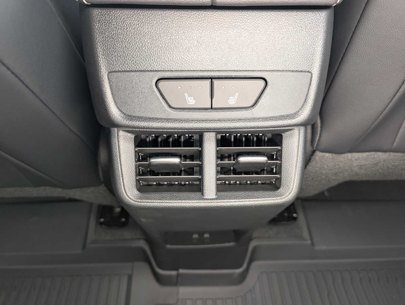 New 2027 GMC Terrain Elevation w/ Elevation Premium Package AWD/4WD image 15
