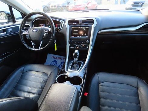 Used 2016 Ford Fusion SE w/ Equipment Group 202A image 15