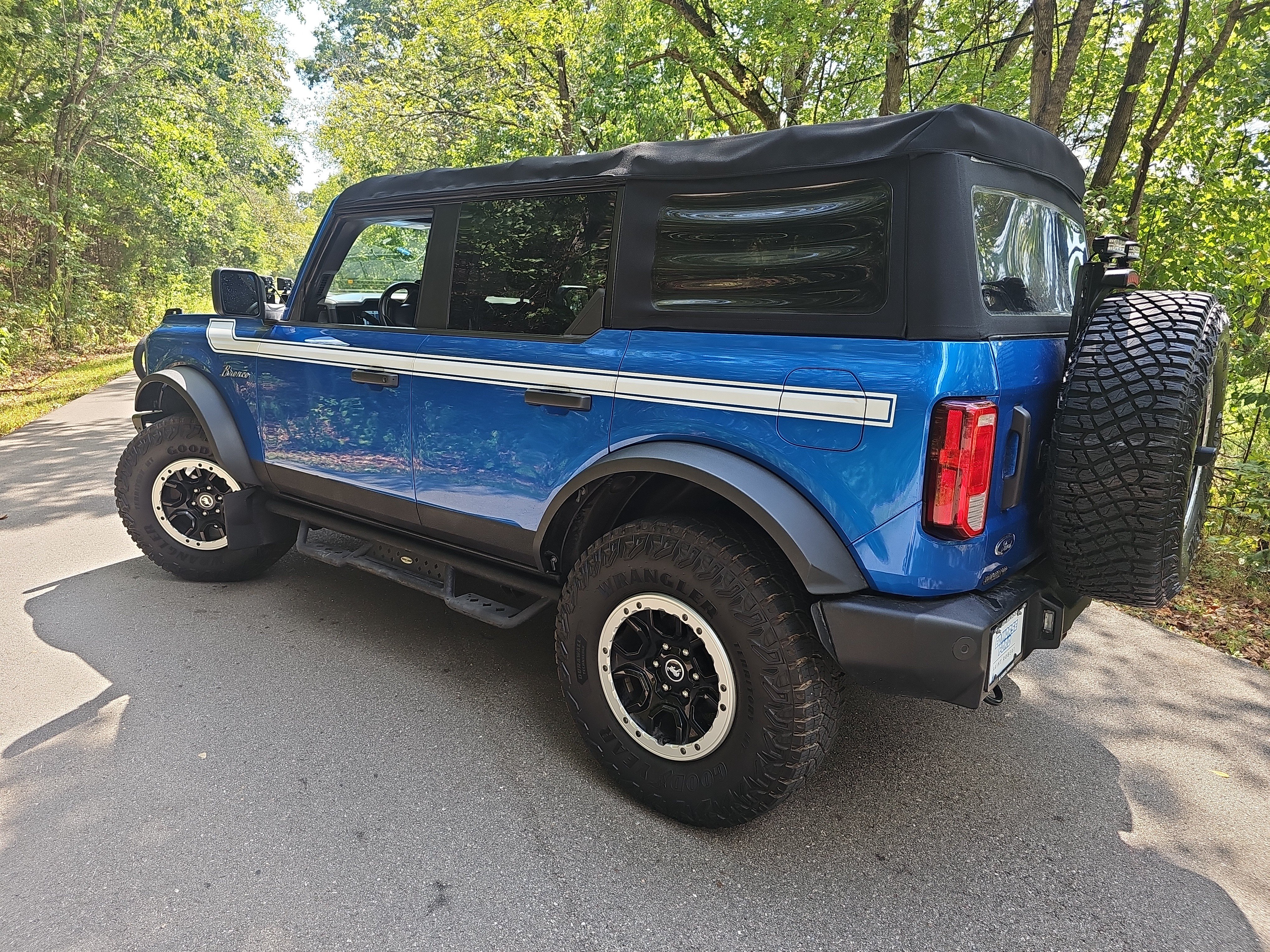 Used 2021 Ford Bronco Big Bend w/ Sasquatch Package AWD/4WD image 7