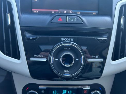 Used 2013 Ford Focus Titanium FWD image 28