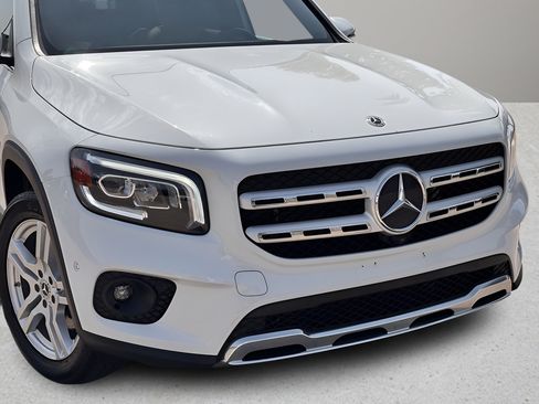 Used 2022 Mercedes-Benz GLB 250 image 28