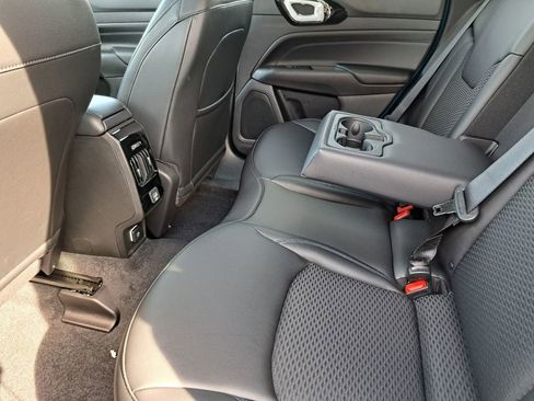 New 2026 Jeep Compass Latitude image 24