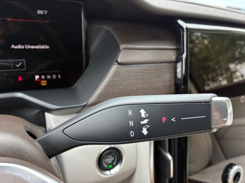 Used 2024 GMC Acadia Denali FWD image 22