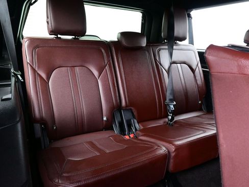 Used 2022 Ford Expedition Max Limited image 18