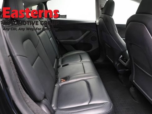 Used 2024 Tesla Model Y Long Range AWD/4WD image 17