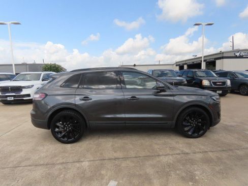 Used 2020 Lincoln Nautilus Reserve w/ Equipment Group 201A FWD image 8