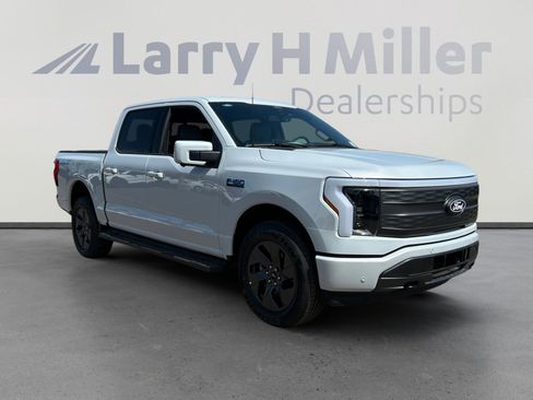 New 2025 Ford F150 Lightning Lariat image 7