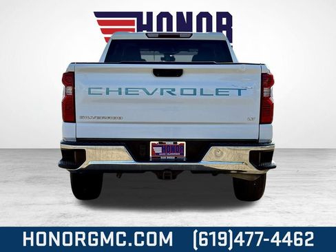 Used 2022 Chevrolet Silverado 1500 LT image 4