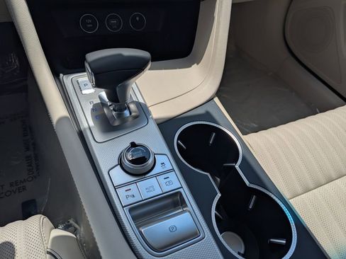 Used 2026 Genesis G70 2.5T Prestige image 22