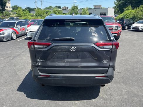 Used 2024 Toyota RAV4 XLE AWD/4WD image 2