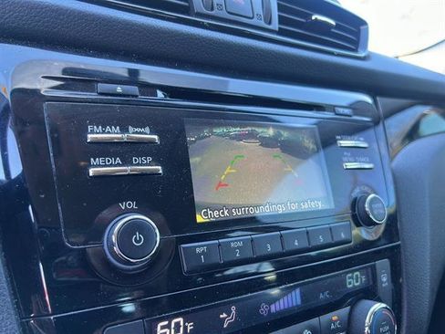 Used 2018 Nissan Rogue Sport SV w/ SV All-Weather Package image 11