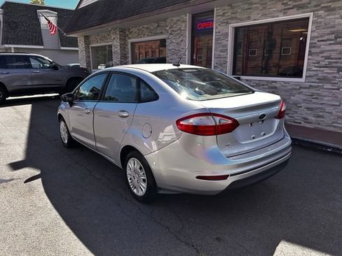 Used 2019 Ford Fiesta S FWD image 5