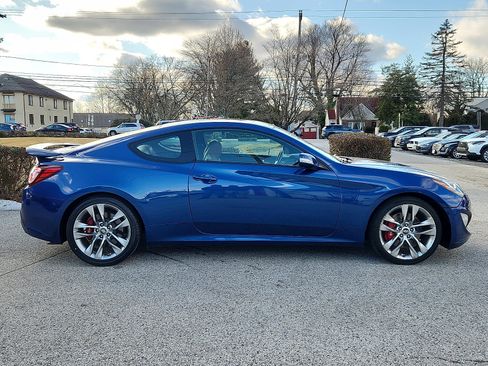 Used 2016 Hyundai Genesis Coupe 3.8 image 7