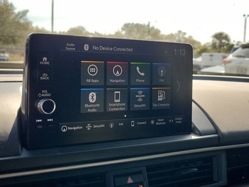 Used 2025 Honda Pilot Elite image 24