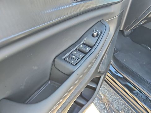 New 2025 Jeep Grand Cherokee Altitude image 12