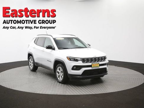 Used 2024 Jeep Compass Latitude AWD/4WD image 49