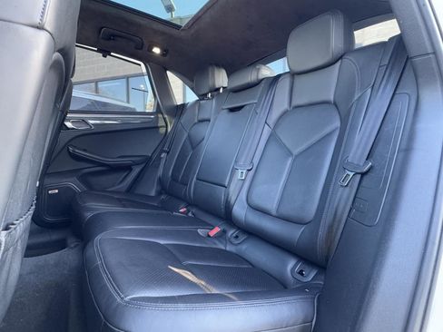 Used 2015 Porsche Macan Turbo image 48