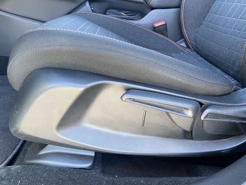 Used 2025 Honda HR-V Sport image 21