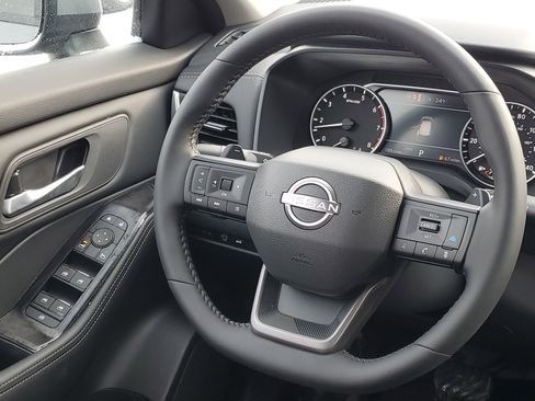 New 2026 Nissan Rogue SV w/ Cold Weather Package AWD/4WD image 23