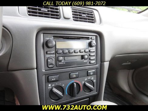 Used 2001 Toyota Camry LE FWD image 11