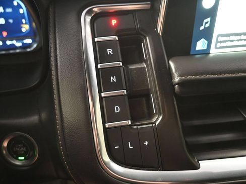 Used 2022 Chevrolet Tahoe High Country AWD/4WD image 23