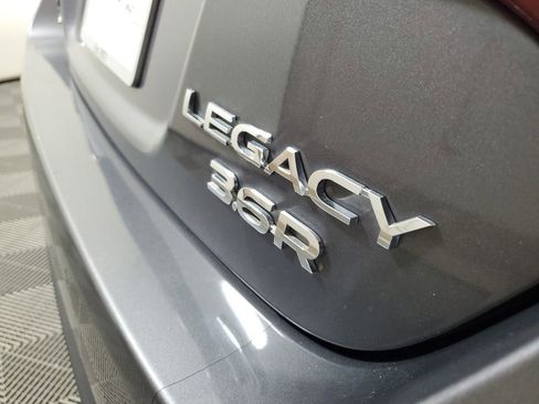 Used 2018 Subaru Legacy 3.6R Limited AWD/4WD image 7