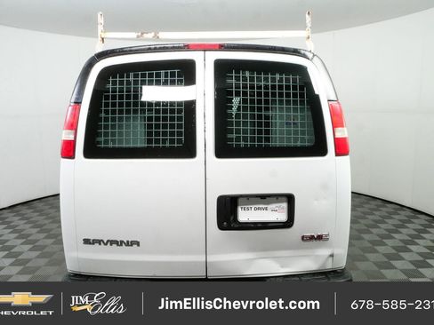 Used 2017 GMC Savana 2500 RWD image 22