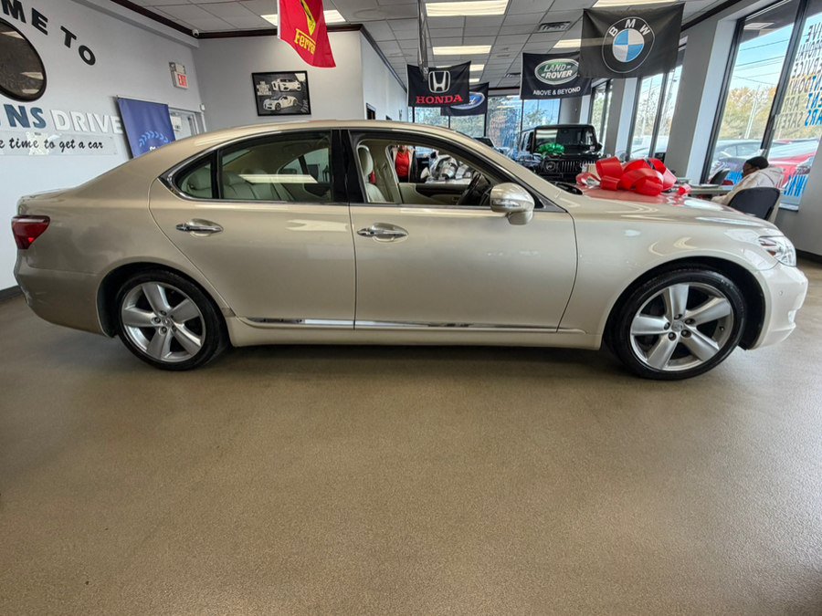 Used 2011 Lexus LS 460 w/ Comfort Pkg RWD image 15