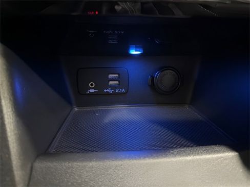 Used 2021 Subaru Forester Limited image 24