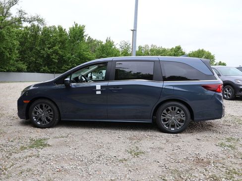 New 2026 Honda Odyssey Touring image 3