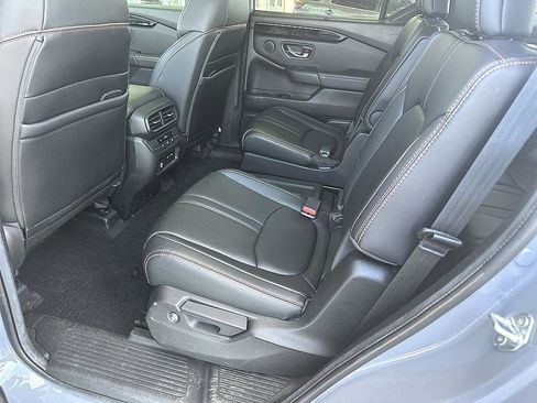 Used 2024 Honda Pilot TrailSport image 22