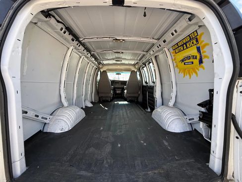 Used 2019 Chevrolet Express 2500 w/ Driver Convenience Package image 8
